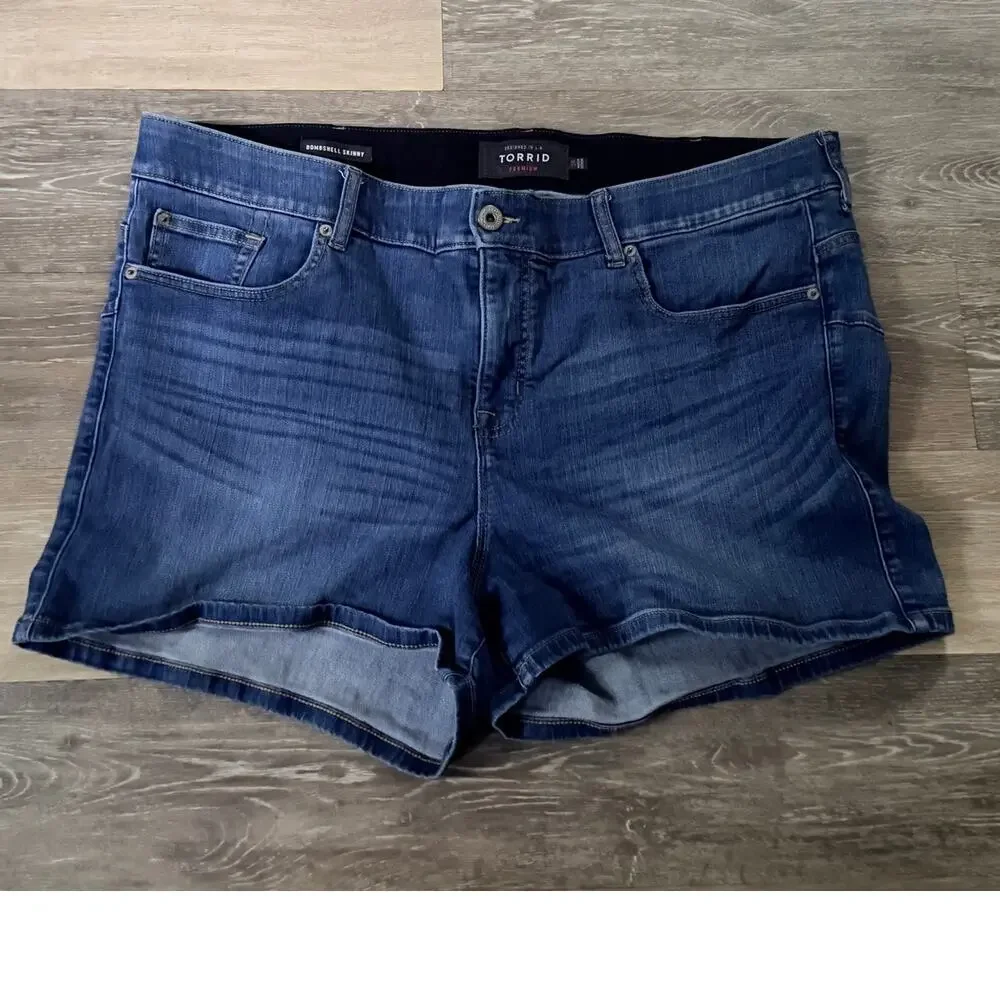 Torrid Denim Shorts Size 24 Bombshell Skinny